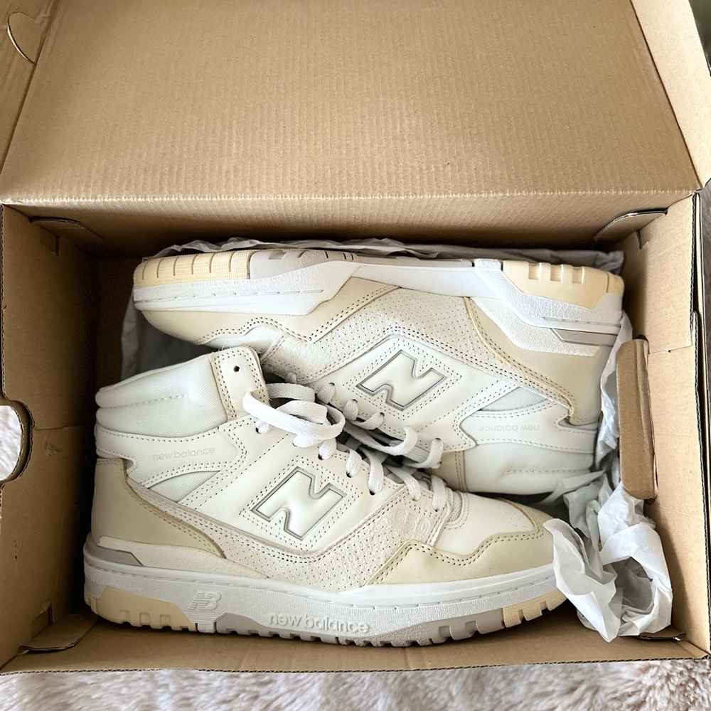 New Balance 650s - Beige/ Macadamia Nut